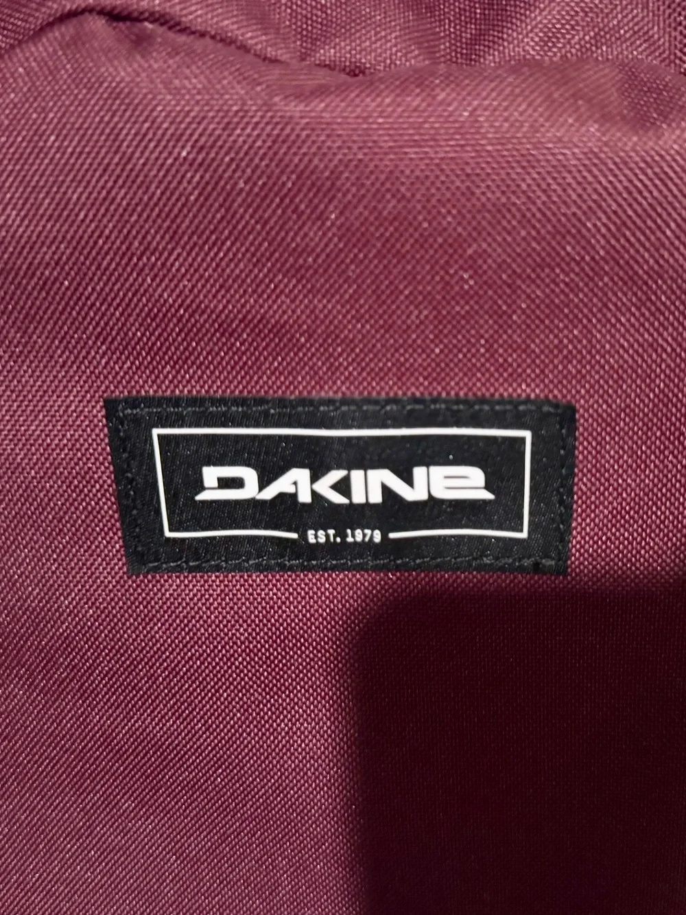 NWT Dakine Two-Tone 365 Backpack 21L in Maroon and Black